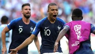 فرنسا ضد الأرجنتين 