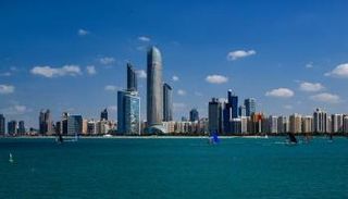 أبوظبي عاصمة دولة الإمارات العربیة المتحدة