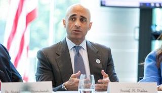 يوسف العتيبة سفير دولة الإمارات لدى الولايات المتحدة الأمريكية