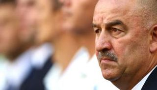 ستانيسلاف تشيرتشيسوف مدرب روسيا