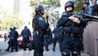 بالفيديو.. شرطي أمريكي يخضع للتحقيق بعد صعقه رجلا أسود