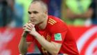 إنييستا يعلن اعتزاله اللعب دوليا