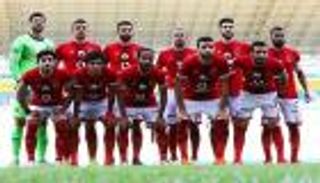الأهلي المصري يحذر لاعبيه من مدربهم السابق