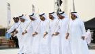 بالصور.. عروض تراثية إماراتية تبهر زوار سوق عكاظ الـ12