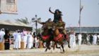 "فرسان عكاظ" يرسمون لوحة فنية للترابط بين الشعب والقيادة السعودية