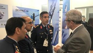 الوفد الإماراتي خلال زيارته لمعرض ريو الدولي