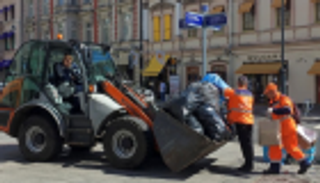 عمال النظافة لم يحتفلوا بفوز روسيا على إسبانيا