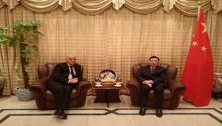 د.حميد مجول النعيمي، مع 