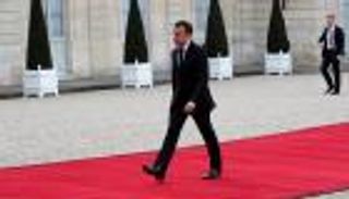 بقرار من ماكرون.. مذكرة سرية تطيح بسفير فرنسا في المجر