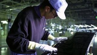 مستوى ثقة المصنعين اليابانيين يتراجع للربع الثاني على التوالي