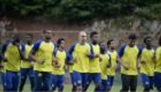 إدارة النصر السعودي تودع رواتب لاعبيها في البنوك