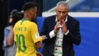 تيتي يدافع عن طريقة لعب نيمار أمام المكسيك