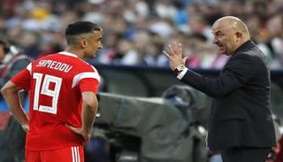ساميدوف ومدرب روسيا