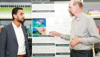 الدكتور ثيس ثيمان والطالب يوسف الجاسم