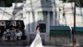 مجموعة شانيل الجديدة تحتفي بمعالم باريسية شهيرة