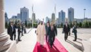 محمد بن زايد يبحث مع رئيس كازاخستان تعزيز علاقات البلدين 