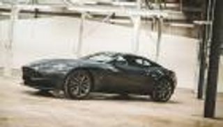 أستون مارتن تكشف عن نسختين جديدتين من موديل "DB11s"  