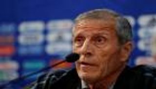 تاباريز يرفض الكشف عن موقف كافاني من المشاركة أمام فرنسا