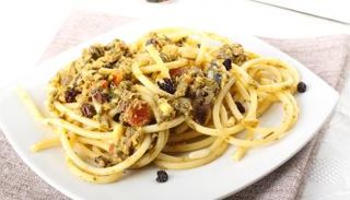 المكرونة بالسردين.. اختراع عربي يغزو صقلية