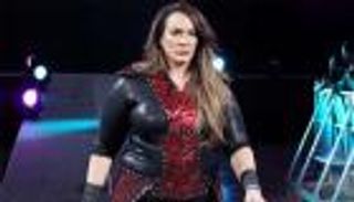 نيا جاكس تتحدى أليكسا بليس على بطولة رو في عرض إكستريم رولز