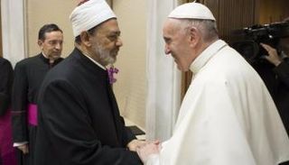 شيخ الأزهر يلتقي بابا الفاتيكان بروما- أرشيفية