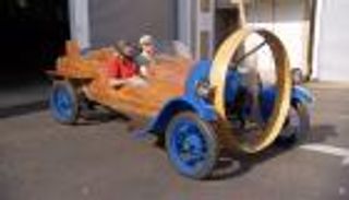 بالفيديو.. معرض أمريكي لأغرب موديلات السيارات في العالم