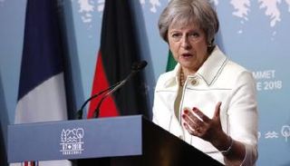 رئيسة الوزراء البريطانية تيريزا ماي - رويترز