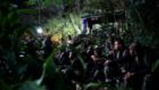 فتية كهف تايلاند يرسلون أحلامهم لذويهم في خطابات 