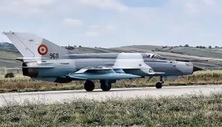 طائرة رومانية من طراز "ميج-21"