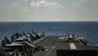 مدمرتان أمريكيتان تعبران مضيق تايوان وسط تصاعد التوتر مع الصين