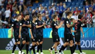 لاعبو كرواتيا بالقميص الأسود البديل