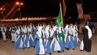 زوار سوق عكاظ استمتعوا بالعروض الشعبية والتراثية