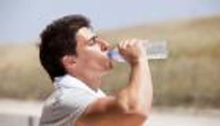 عدم شرب المياه يضعف الإدراك ويقلل الانتباه