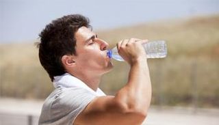 تناول الكمية الكافية من السوائل يساعد على التفكير