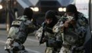 استشهاد رجل أمن سعودي ومقيم ومقتل مسلحين خلال إحباط عمل إرهابي بالقصيم