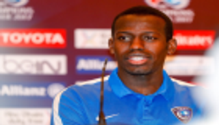خيبري لاعب الهلال السعودي يجري عملية جراحية في ساقه
