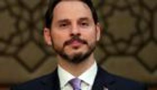 صهر أردوغان وزيرا للمالية.. صدمة للمستثمرين وهبوط عنيف لـ "الليرة"