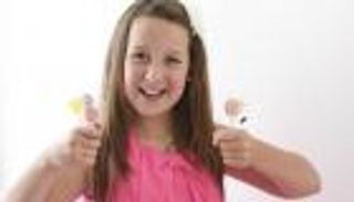 فتاة تصبح مليونيرة بسبب "مصاصة"