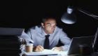 احذر.. العمل ليلا يصيبك بأمراض خطيرة