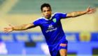 الفتح ينهي علاقته رسمياً بالبرازيلي إيلتون