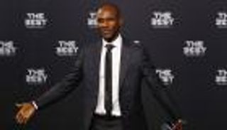 أبيدال يصل إلى باريس لحسم صفقة جديدة لبرشلونة