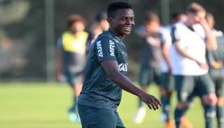 لاعب شباب الأهلي دبي المنتظر