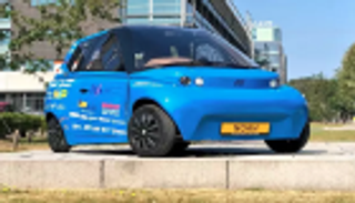 بالصور.. "نوح" سيارة كهربائية من الكتان والسكر