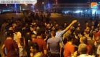 محتجون يقتحمون مبنى محافظة كربلاء بالعراق