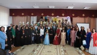 تعاون بين منى المنصوري وكليتي الإدارة والأعمال والتأهيل في كازاخستان