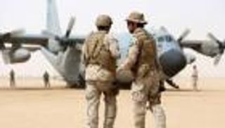 التحالف العربي ينفذ إنزال مواد غذائية في بلدات جنوبي الحديدة