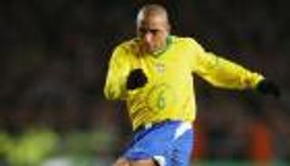 روبرتو كارلوس يتمنى تتويج كرواتيا بكأس العالم