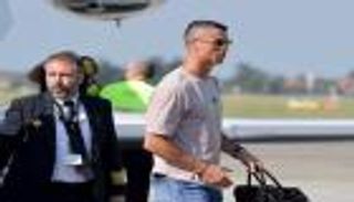 رونالدو يصل إلى تورينو تمهيدا لحضور حفل تقديمه مع اليوفي