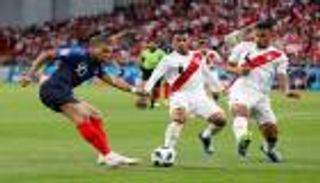 إنفوجراف.. صدفة غريبة تجمع بيرو بـ5 أبطال للعالم