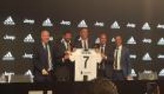 المدير الرياضي ليوفنتوس يكشف كواليس صفقة رونالدو